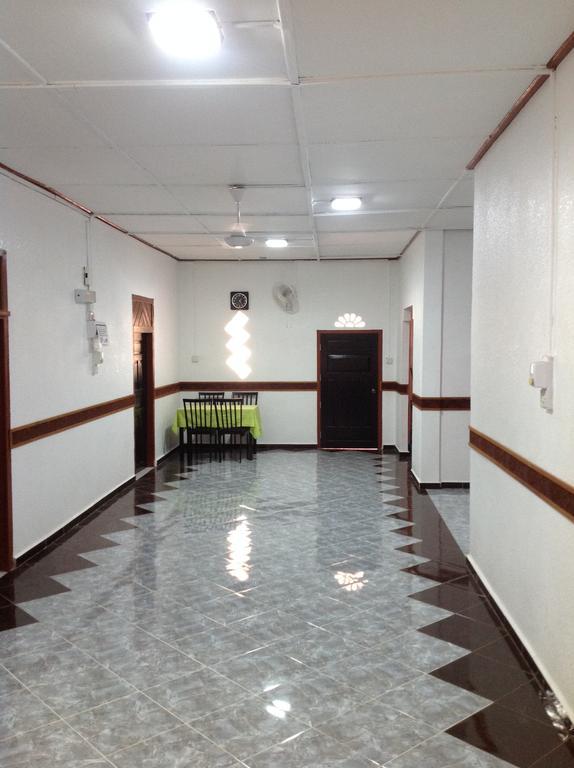 Nur Muslim Homestay At Кота Бару Екстериор снимка
