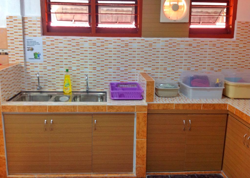 Nur Muslim Homestay At Кота Бару Екстериор снимка